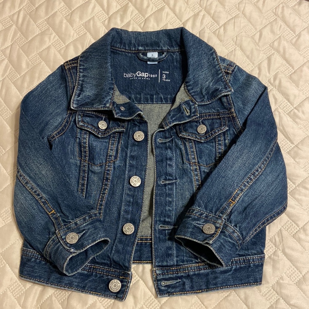 Like New Gap Denim Jacket